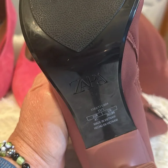 Zara Stretchy New With Tags, Mauve color too small for me - Picture 2 of 4